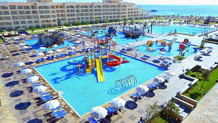 Pickalbatros White Beach Resort