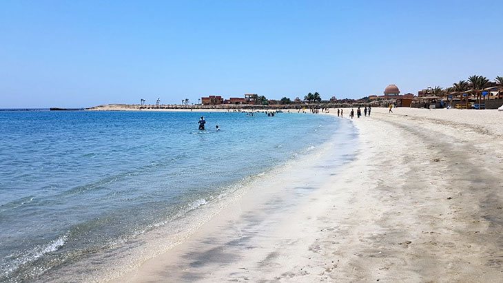 Pláž v Abu Dabbab
